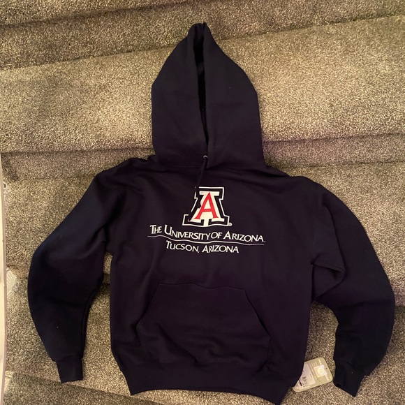 Family pack of 5 Brand New University of Arizona Outerwear - Picture 14 of 16